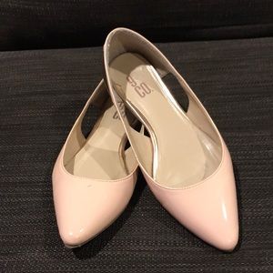 9&co size 9 patent light pink w/ rose gold flat